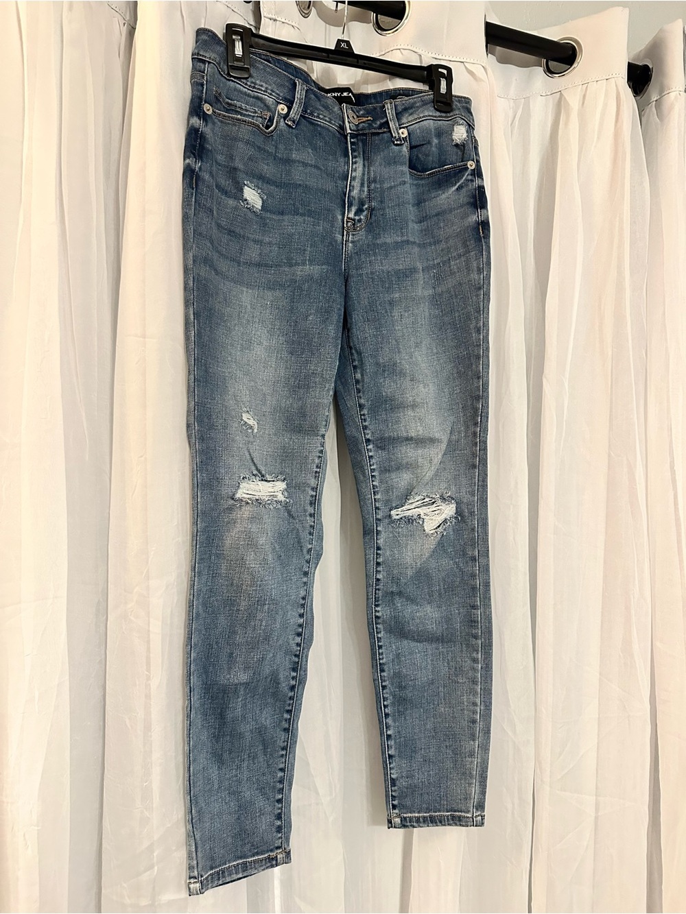 DKNY Classic Distressed Women's Blue Jeans Mid-Rise